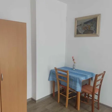 Pod Hradem 111 Apartment *