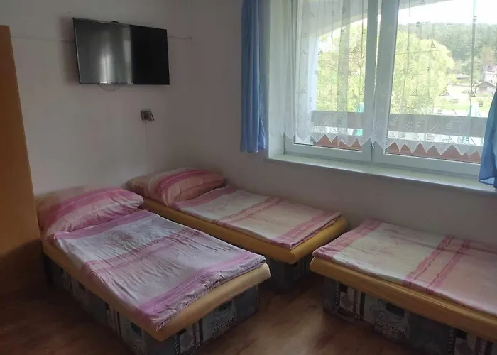 Pod Hradem 111 * Dobronice